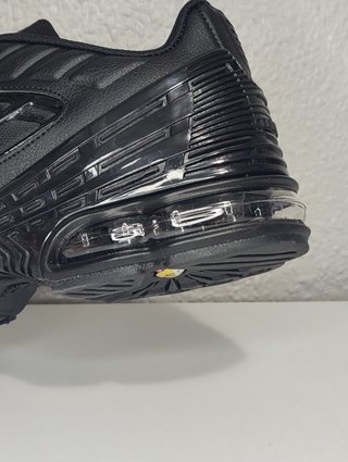 Nike Tuned 3 Talla 43 Negras