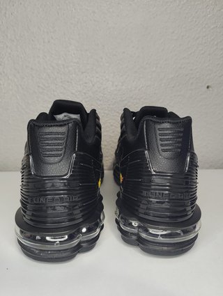 Nike Tuned 3 Talla 43 Negras
