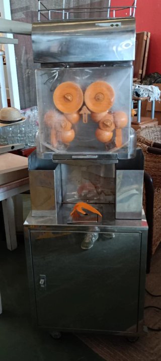 Exprimidor de naranjas industrial acero inox
