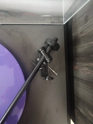 Giradischi Rega Planar 1 P1 Nero/Viola