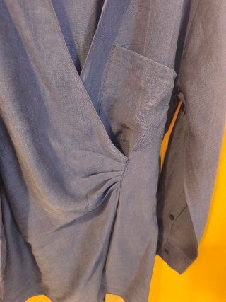 Vestido cruzado Zara azul con fruncido