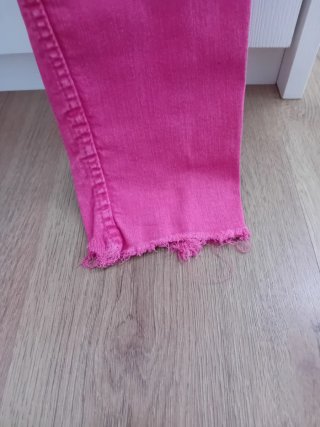 Pantalón fucsia