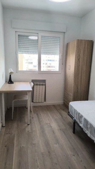 Habitación en alquiler para chicas estudiantes