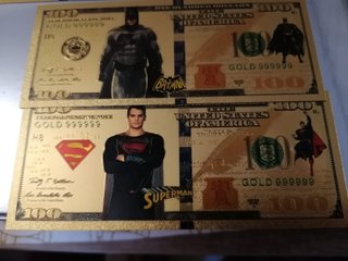Billetes de Superhéroes Dorados