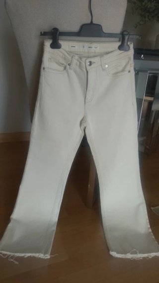 Vaquero Mango beige.