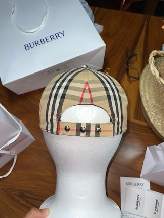Gorra Burberry Nova Check con Logo TB