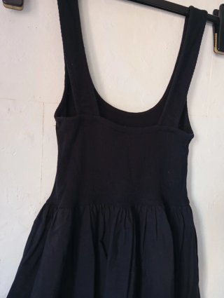 Vestido negro corto