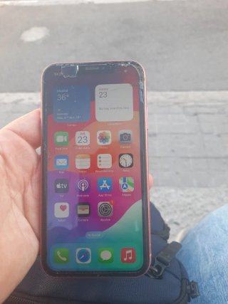 iPhone XR 64GB Rojo