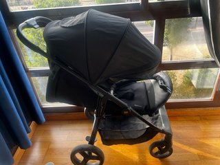 Passeggino per neonati nero