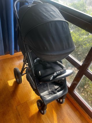 Passeggino per neonati nero