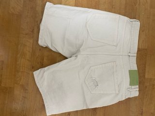 Pantalón vaquero corto Pull&Bear blanco roto