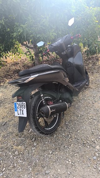 Honda SH 125i Scooter Negra