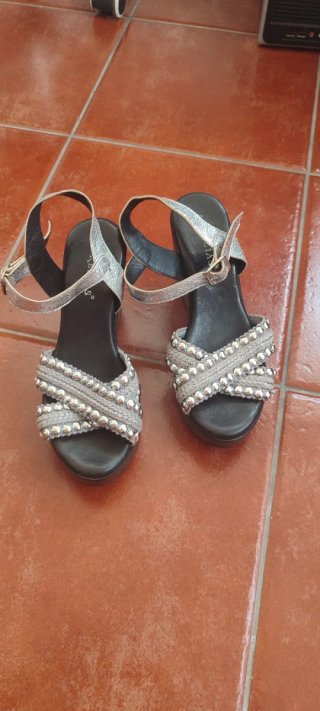 Sandalias Plataforma Negras y Plateadas