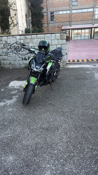 Kawasaki Z900 ABS Naked Moto