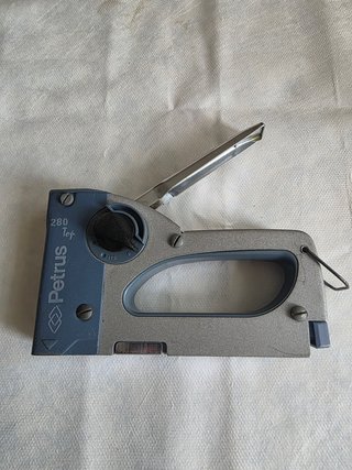 Pistola Clavadora Petrus 280 Top