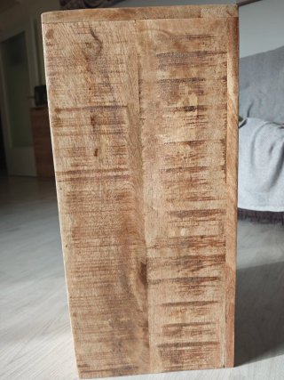 Estantes de madera maciza. Dos tamaños