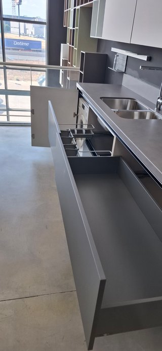 Liquidación exposición cocina laminado Pet