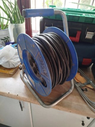 Carrete Cable Eléctrico Extensible 50m