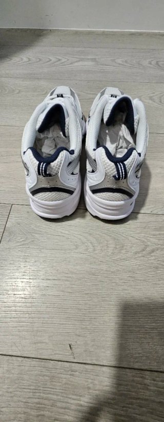 Zapatillas New Balance MR530 Plata y Blanco