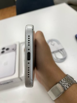 iPhone 17 Pro Apple