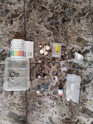 Herramienta Dremel 300 con accesorios