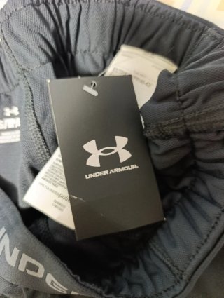 UNDER ARMOUR