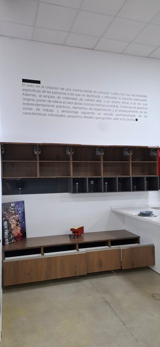 Liquidación exposición cocina laminado Pet