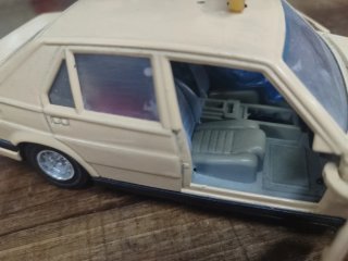 Alfa 75 taxi Burago 1/24