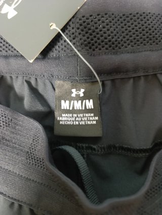 UNDER ARMOUR