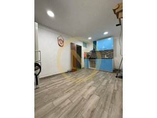 Piso en venta en Les Planes en Hospitalet de Llobregat, L´