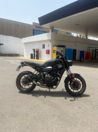 Yamaha XSR 700 Negra