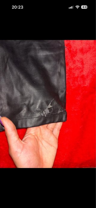 Pantalón largo efecto piel negro