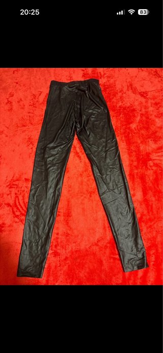 Leggings cuero negros ajustados
