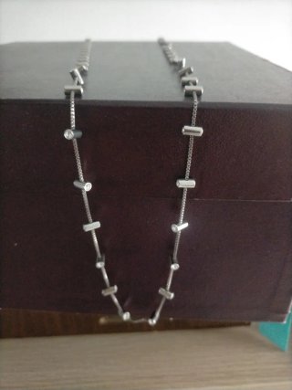 Collar largo Swatch,puesto 1 vez.