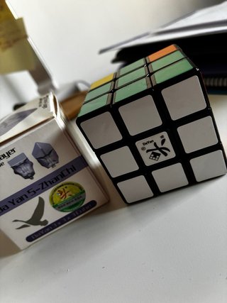 Lote de 3 cubos de Rubik DaYan