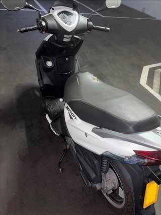 Kymco Agility City 50 cc Scooter Blanco 49 cc