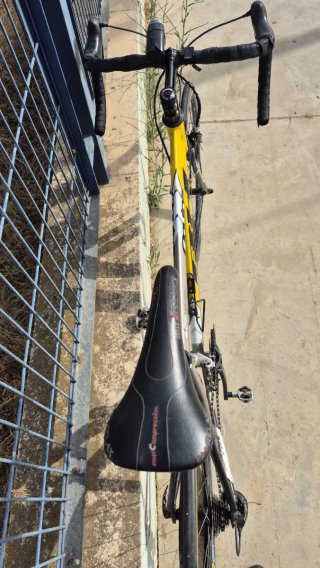 Bicicleta de carretera cuadro en  aluminio