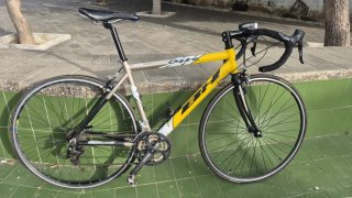 Bicicleta de carretera cuadro en  aluminio