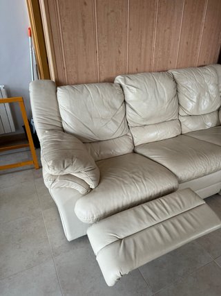 Sofá de 3 plazas en piel beige