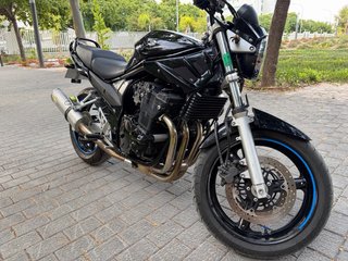 Suzuki GSF 650 Bandit Negra