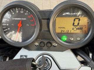 Suzuki GSF 650 Bandit Negra