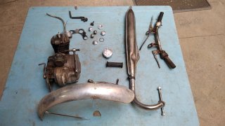 Derbi Antorcha Escape y varias piezas
