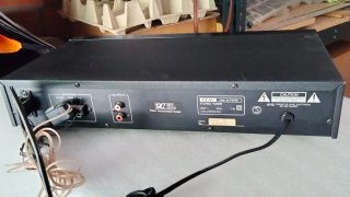 TEAC T-X110 AM/FM Stereo Tuner