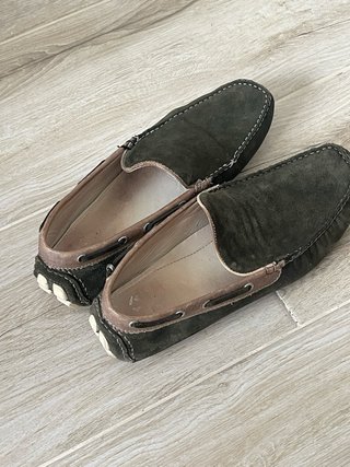Mocasines ante verde
