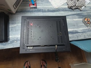 PC Industrial Fanless i5. Con pantalla tactil