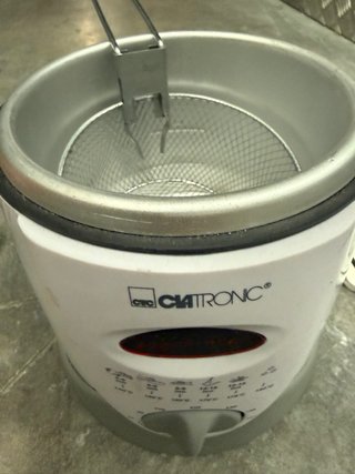 Freidora Eléctrica Clatronic con Cesta