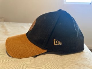 Gorra New Era Azul Marino y Marrón Corduroy