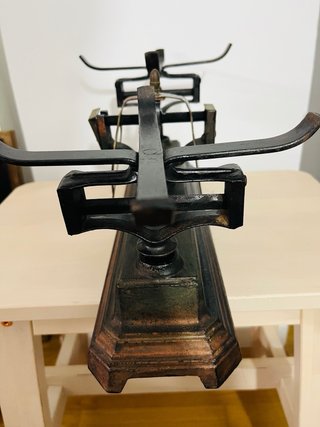 Balanza antigua de precisión