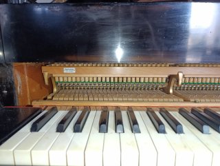 Piano de Cola Colín