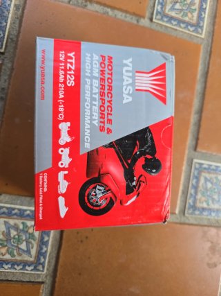 Batería Salicru UBT 12 7 12V 7Ah